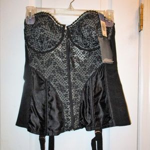 Strapless Bustier Corset w/zipper & garters